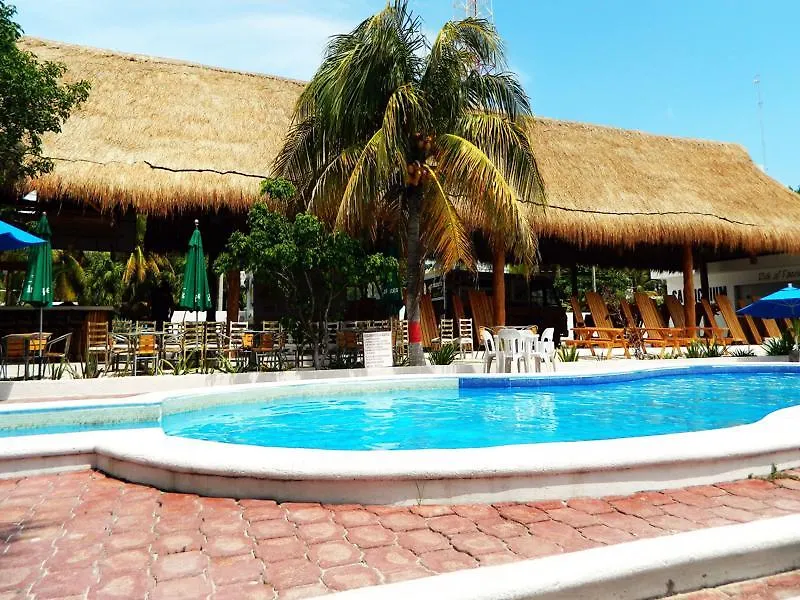 Hotel Dos Naciones Puerto Morelos